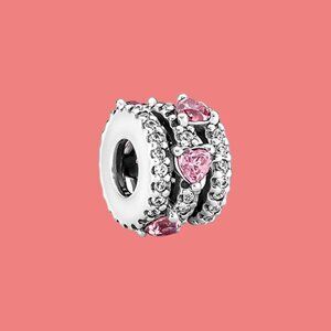 NEW Authentic Pandora Sparkling TRIPLE HALO Hearts Cham / Pandora Bracelet